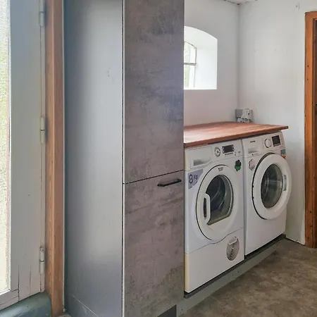 3 Bedroom Lovely In Semesterbostad *